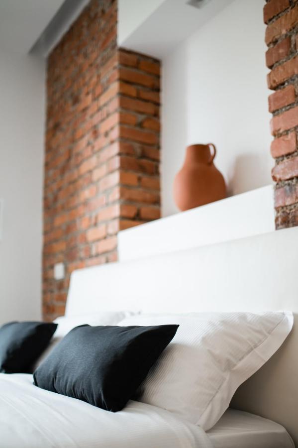 Ross Quadrell - Milano Apartment ภายนอก รูปภาพ